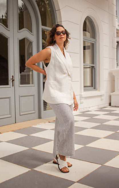 Sleeveless Linen Lined Jacket