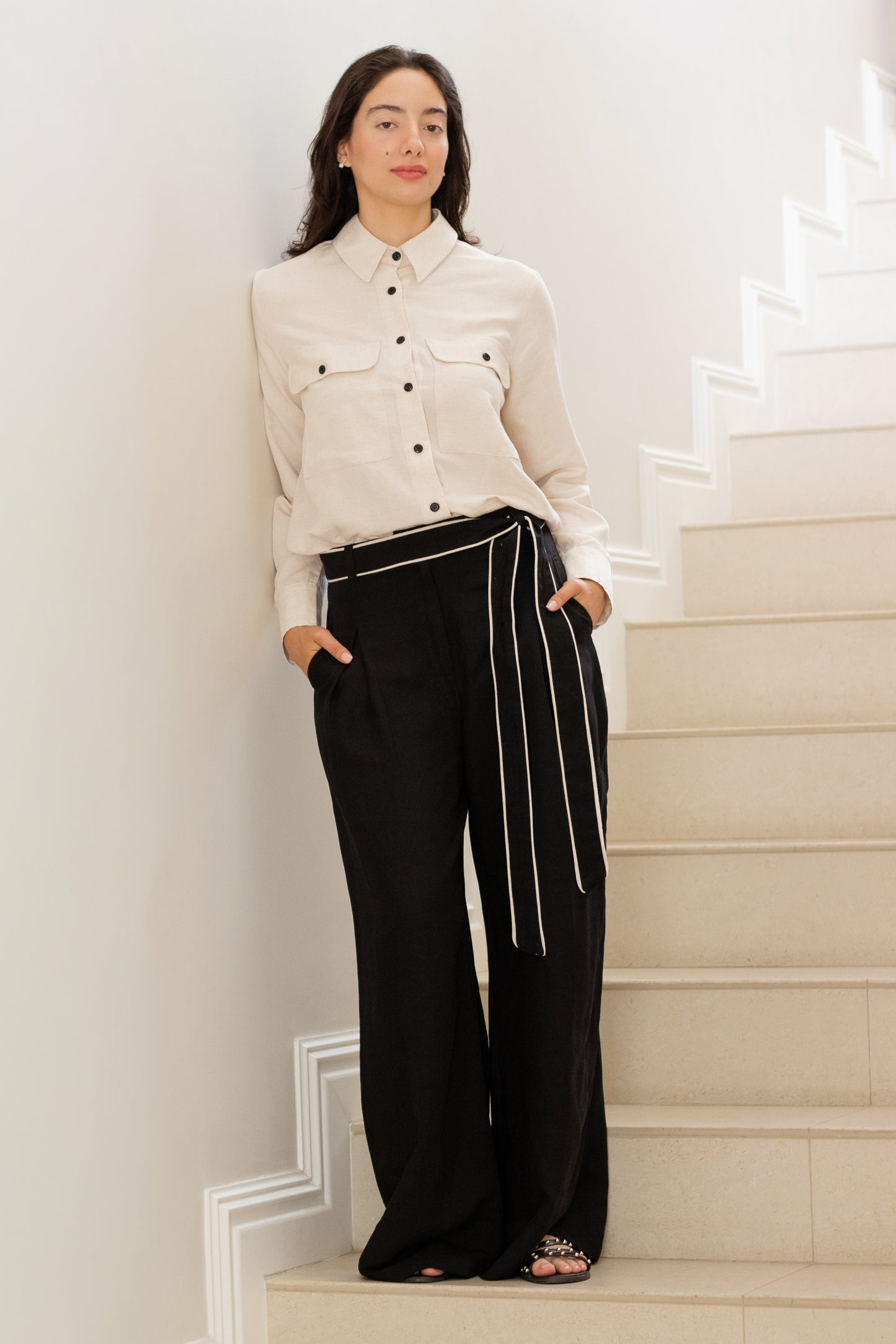 Tailored Shirt with contrast buttons